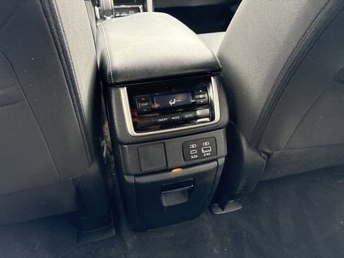Certified 2023 Subaru Ascent Premium w/ Convenience Package image 25