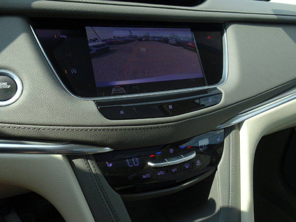 Used 2020 Cadillac XT5 Premium Luxury AWD/4WD image 19