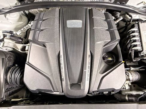 Certified 2022 Porsche Macan GTS AWD/4WD image 31