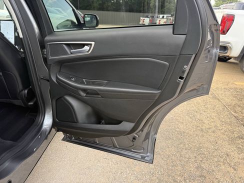 Used 2024 Ford Edge SEL w/ Convenience Package AWD/4WD image 16