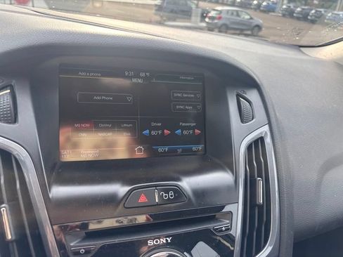 Used 2012 Ford Focus Titanium w/ SEL/Titanium Winter Pkg FWD image 12