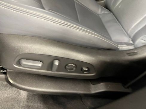 Used 2022 Buick Enclave Premium image 23