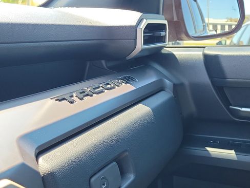 Used 2025 Toyota Tacoma TRD Sport image 30