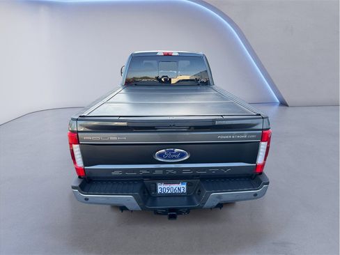 Used 2019 Ford F250 Lariat w/ Lariat Ultimate Package image 32