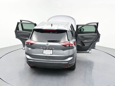 Used 2024 Nissan Rogue S FWD image 24