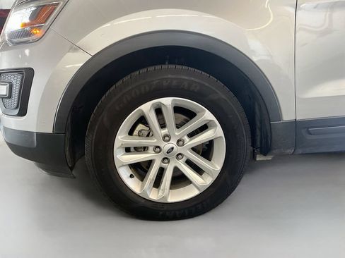 Used 2017 Ford Explorer FWD image 29