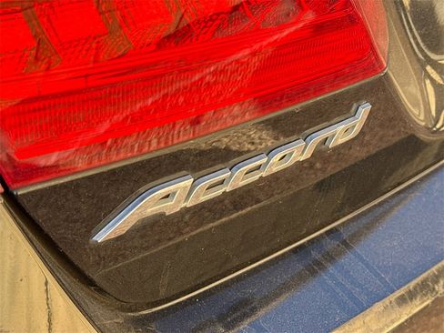 Used 2015 Honda Accord EX-L image 9