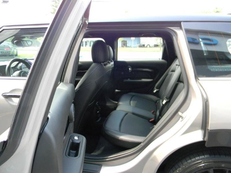 Used 2022 MINI Cooper Clubman S w/ Premium Package AWD/4WD image 12