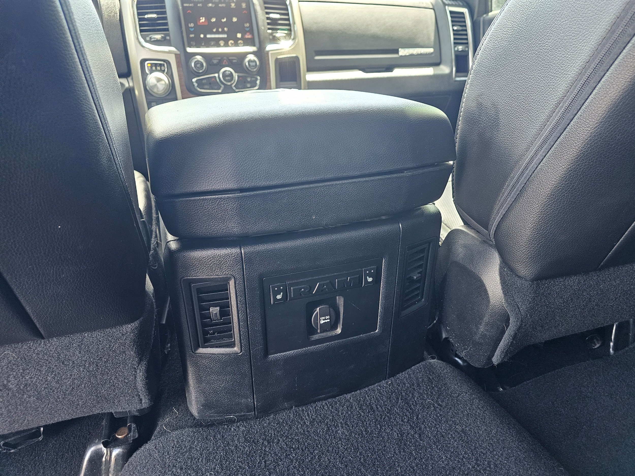 Used 2016 RAM 1500 Laramie w/ Convenience Group AWD/4WD image 18