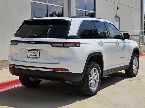 New 2026 Jeep Grand Cherokee Laredo RWD image 3