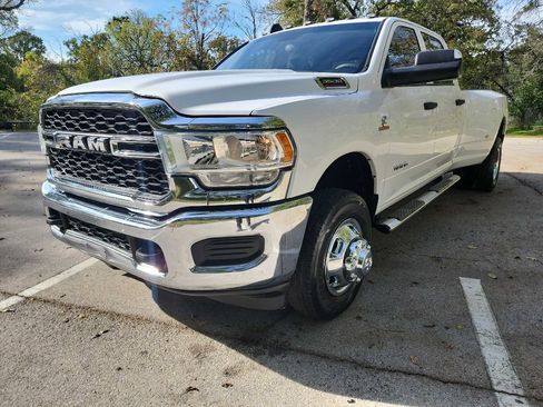 Used 2019 RAM 3500 Tradesman image 3
