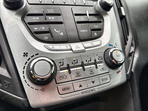 Used 2014 Chevrolet Equinox LS FWD image 16