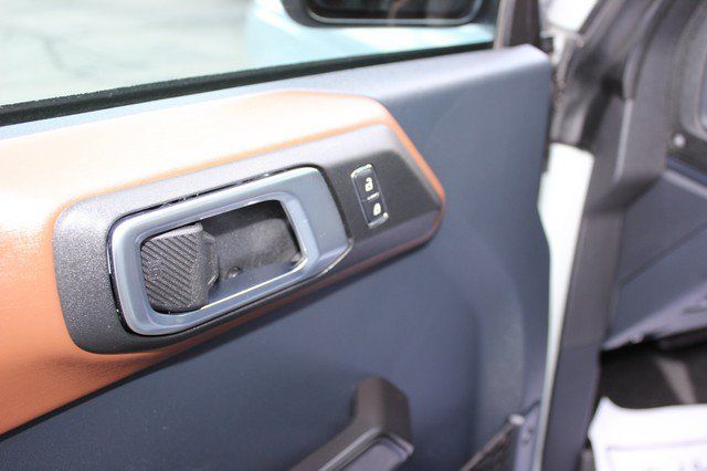 Used 2024 Ford Bronco Outer Banks w/ Sasquatch Package AWD/4WD image 7