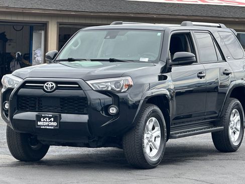 Used 2024 Toyota 4Runner SR5 image 9