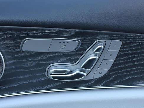 Used 2022 Mercedes-Benz E 350 Sedan w/ Driver Assistance Package image 22