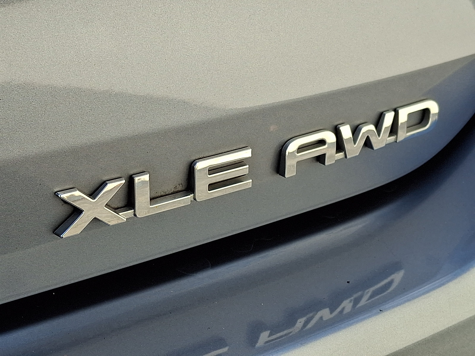 Used 2021 Toyota Highlander XLE AWD/4WD image 30