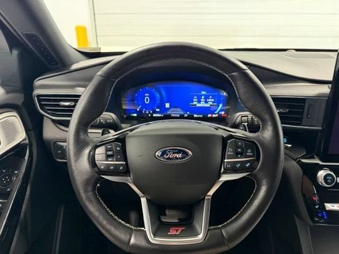 Used 2022 Ford Explorer ST w/ Equipment Group 401A AWD/4WD image 13