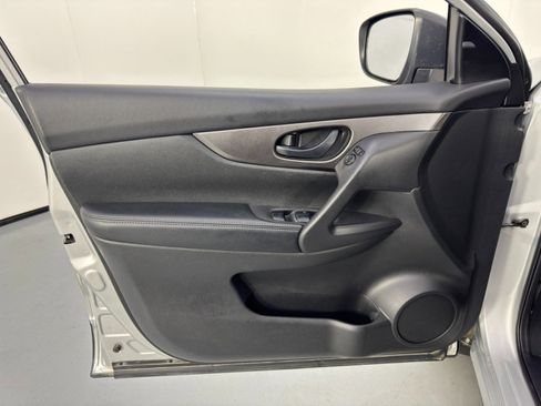 Used 2019 Nissan Rogue Sport S w/ Appearance Package image 34