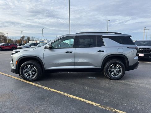 Certified 2024 Chevrolet Traverse LT image 6