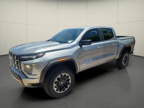 Used 2026 GMC Canyon AT4 AWD/4WD image 3