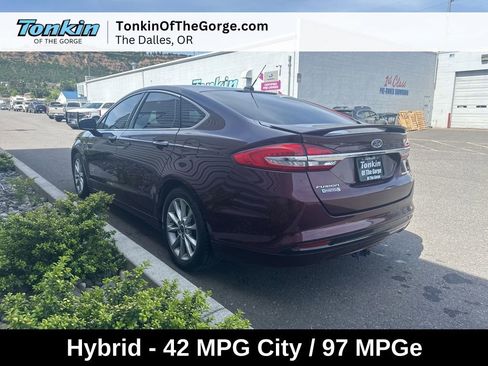 Used 2017 Ford Fusion Energi Titanium FWD image 7