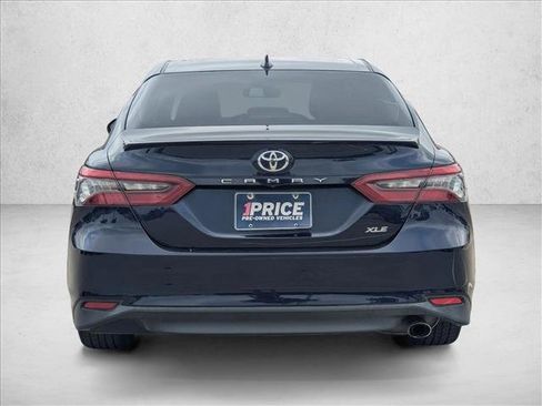 Used 2022 Toyota Camry XLE FWD image 6
