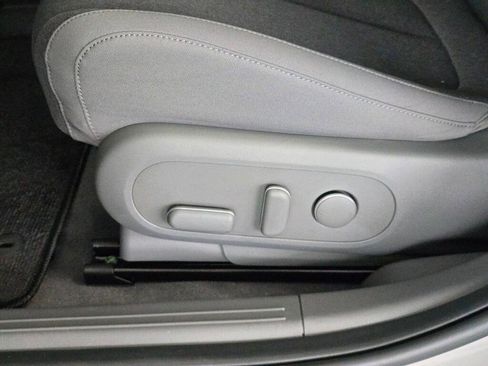 New 2026 Hyundai Ioniq 5 SE image 22