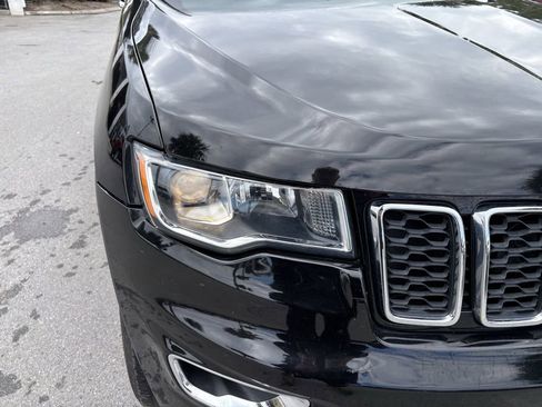 Used 2017 Jeep Grand Cherokee Limited image 12