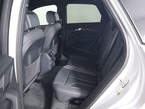 Used 2025 Audi Q5 e Premium Plus w/ Premium Plus Package image 23