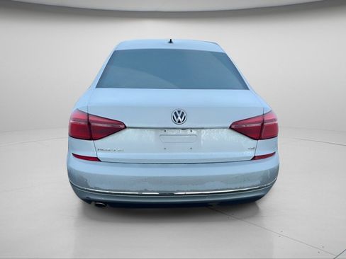 Used 2017 Volkswagen Passat 1.8T SE image 9
