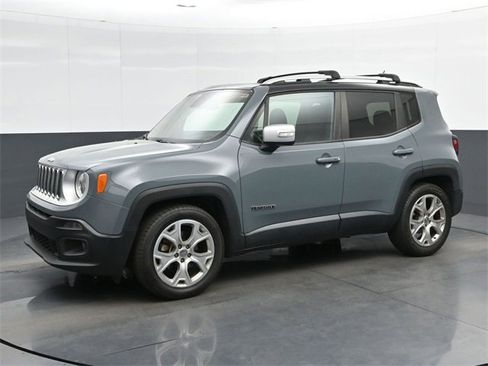 Used 2017 Jeep Renegade Limited image 4