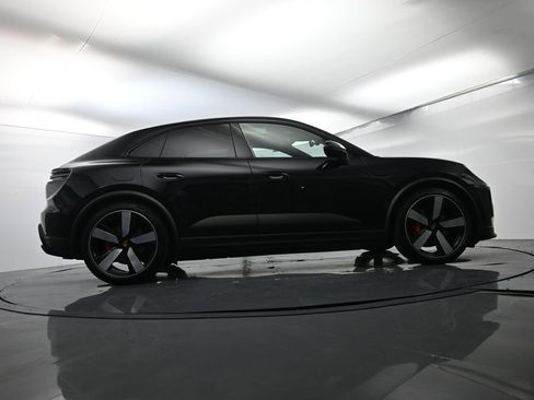 Certified 2025 Porsche Macan 4S Electric image 55