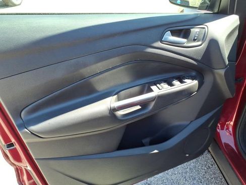 Used 2017 Ford Escape SE AWD/4WD image 8