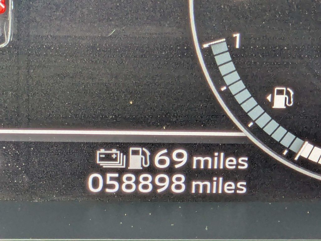 Used 2023 Mitsubishi Outlander 4WD Plug-In Hybrid image 36