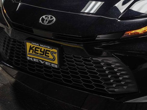 New 2026 Toyota Camry SE image 8