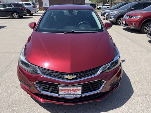 Used 2016 Chevrolet Cruze LT FWD image 4