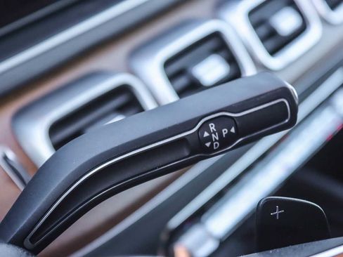 Used 2021 Mercedes-Benz GLE 350 4MATIC image 16