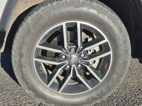 Used 2018 Jeep Grand Cherokee Trailhawk image 16