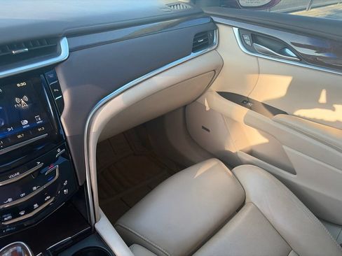 Used 2013 Cadillac XTS Premium FWD image 19