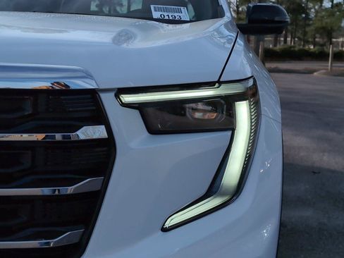 New 2026 GMC Acadia Elevation w/ Elevation Premium Package FWD image 11