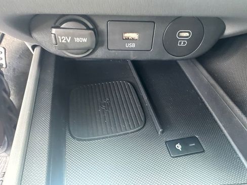 Used 2025 Hyundai Elantra Sport image 36