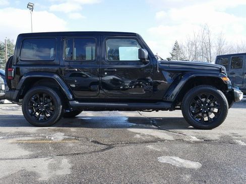 Used 2023 Jeep Wrangler Unlimited Sahara w/ Cold Weather Group image 7