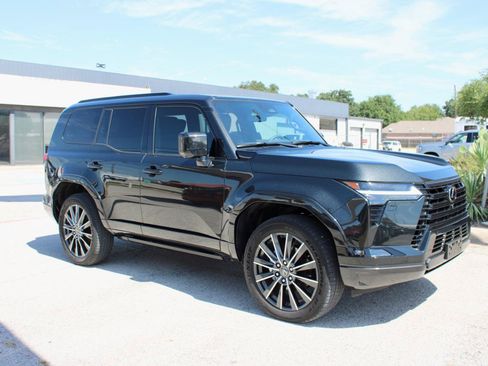 Used 2026 Lexus GX 550 w/ Accessory Package (ZB) AWD/4WD image 2