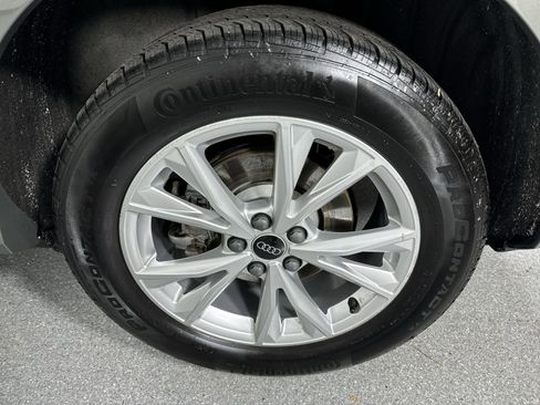 Used 2025 Audi Q3 2.0T Premium image 5