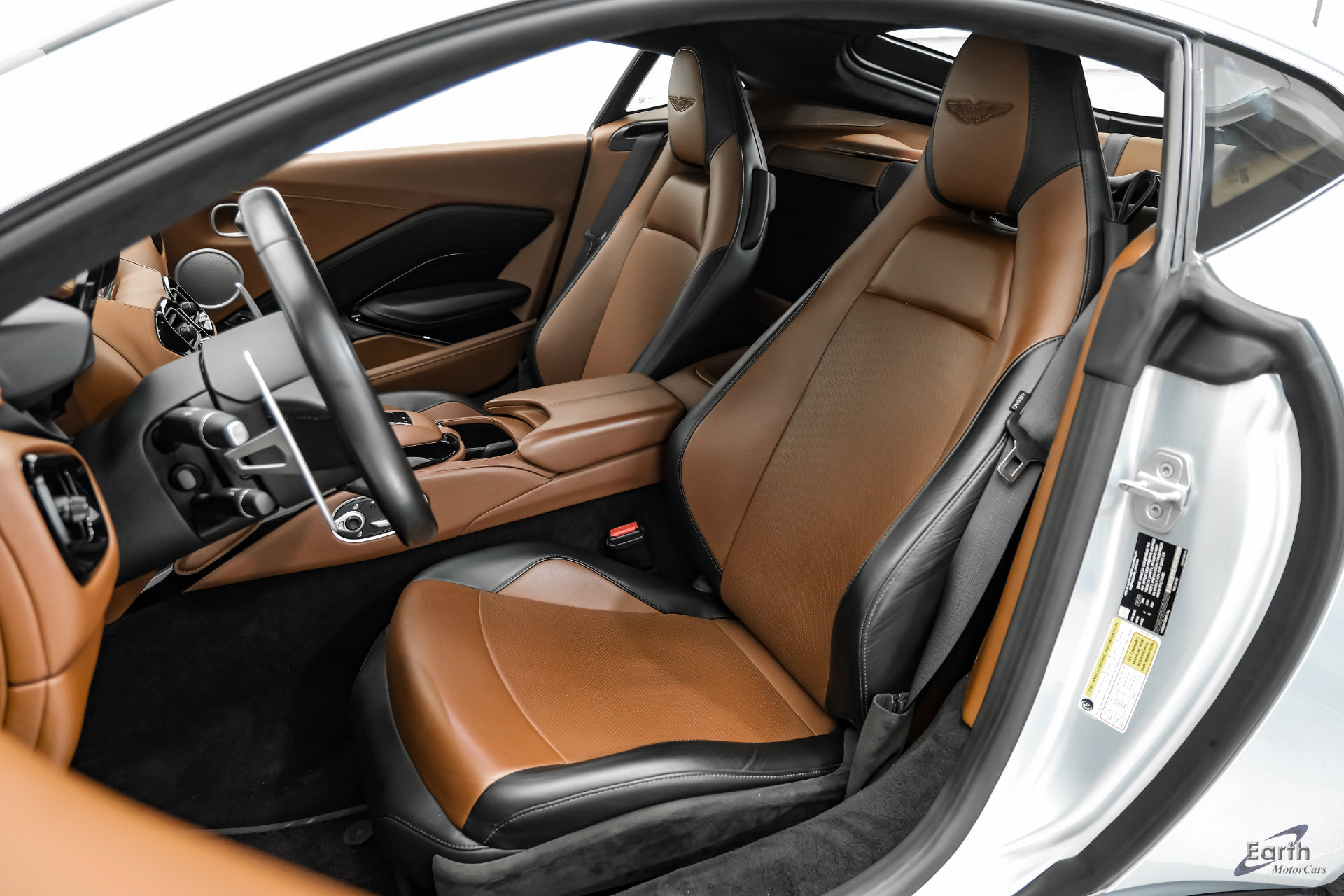 Used 2020 Aston Martin V8 Vantage Coupe RWD image 35