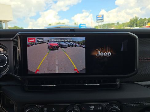 Used 2026 Jeep Wrangler Unlimited Rubicon AWD/4WD image 27