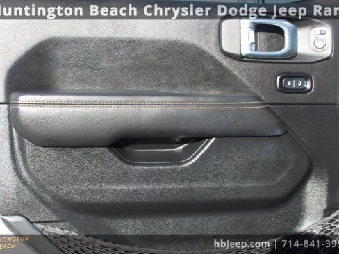 Used 2021 Jeep Wrangler Unlimited Sahara image 10