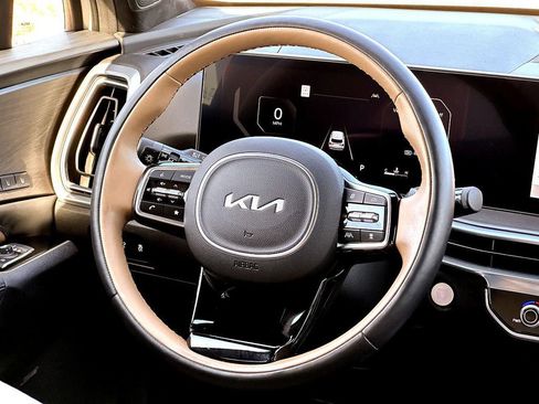 Used 2025 Kia Sorento SX Prestige w/ Olive Brown Leather Package AWD/4WD image 31