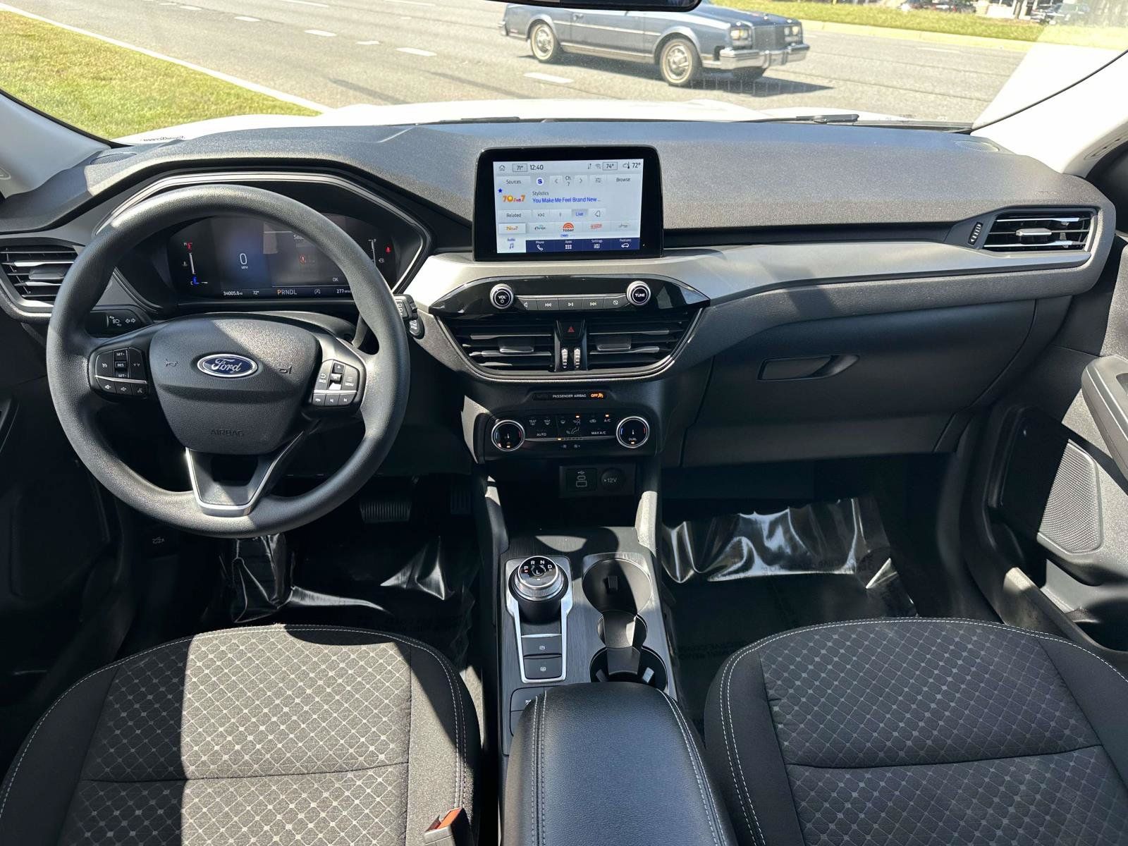 Certified 2025 Ford Escape Active AWD/4WD image 7