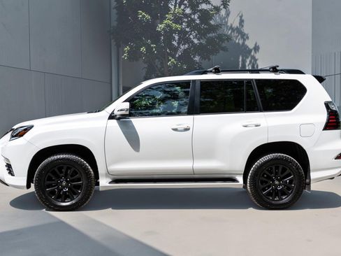 Used 2023 Lexus GX 460 image 6